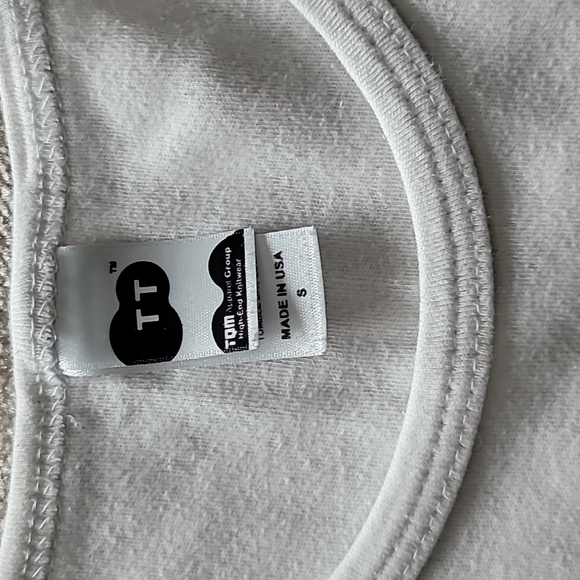 Tshirt - Picture 2 of 2